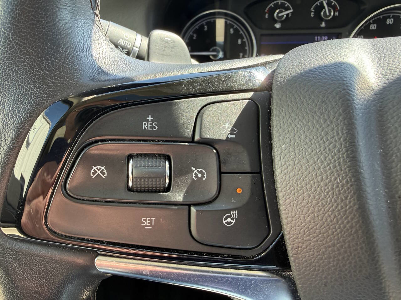 Used 2023 Buick Enclave Essence w/ Experience Buick Package AWD/4WD image 24