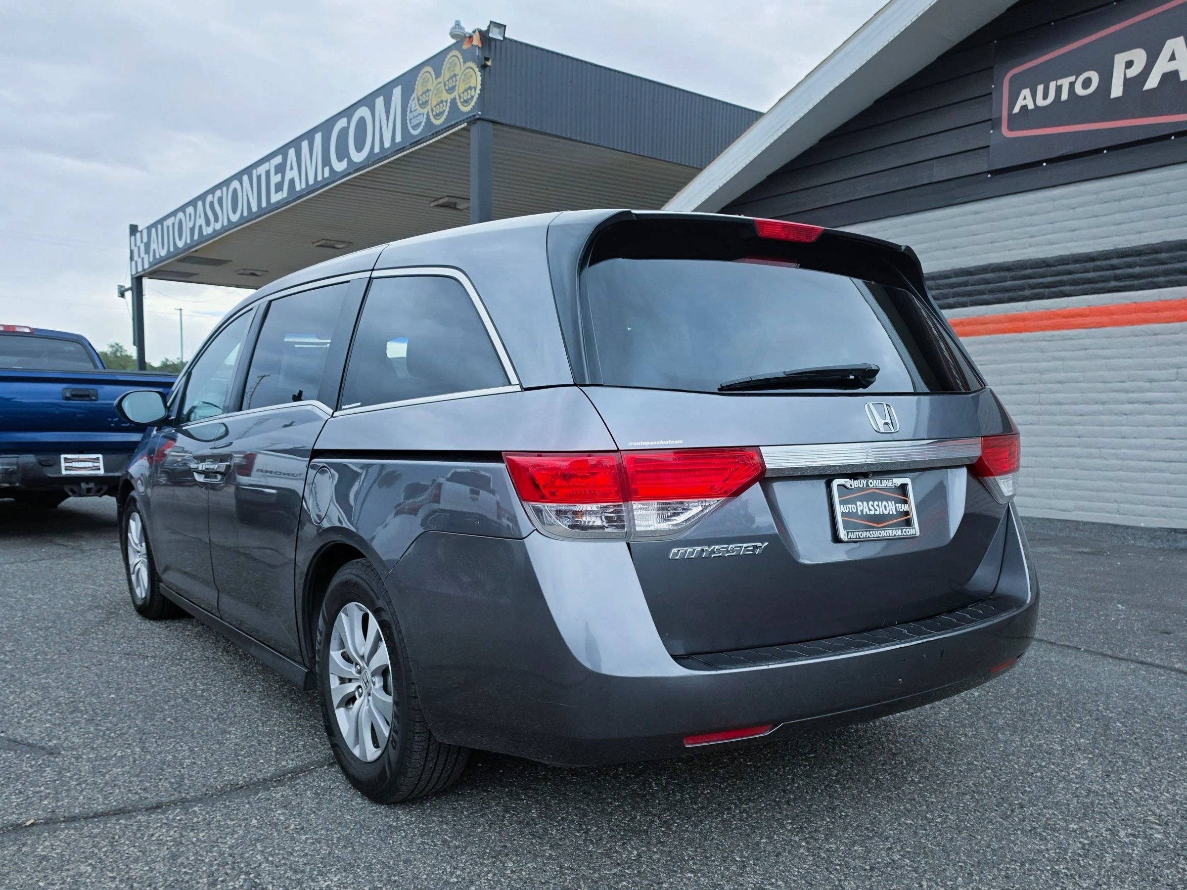 Used 2014 Honda Odyssey EX image 3