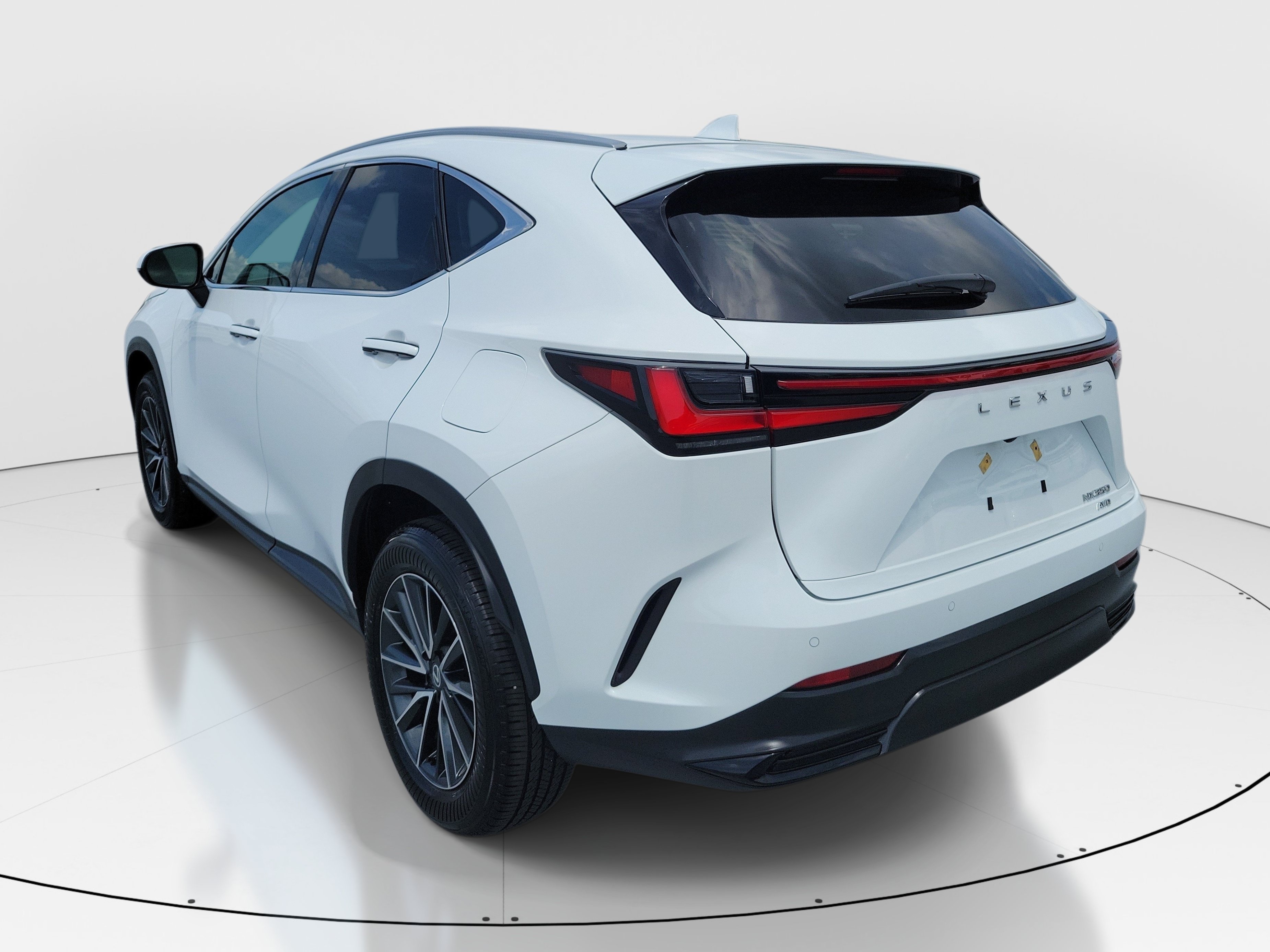 Certified 2026 Lexus NX 350 AWD w/ Accessory Package (Z1) image 4