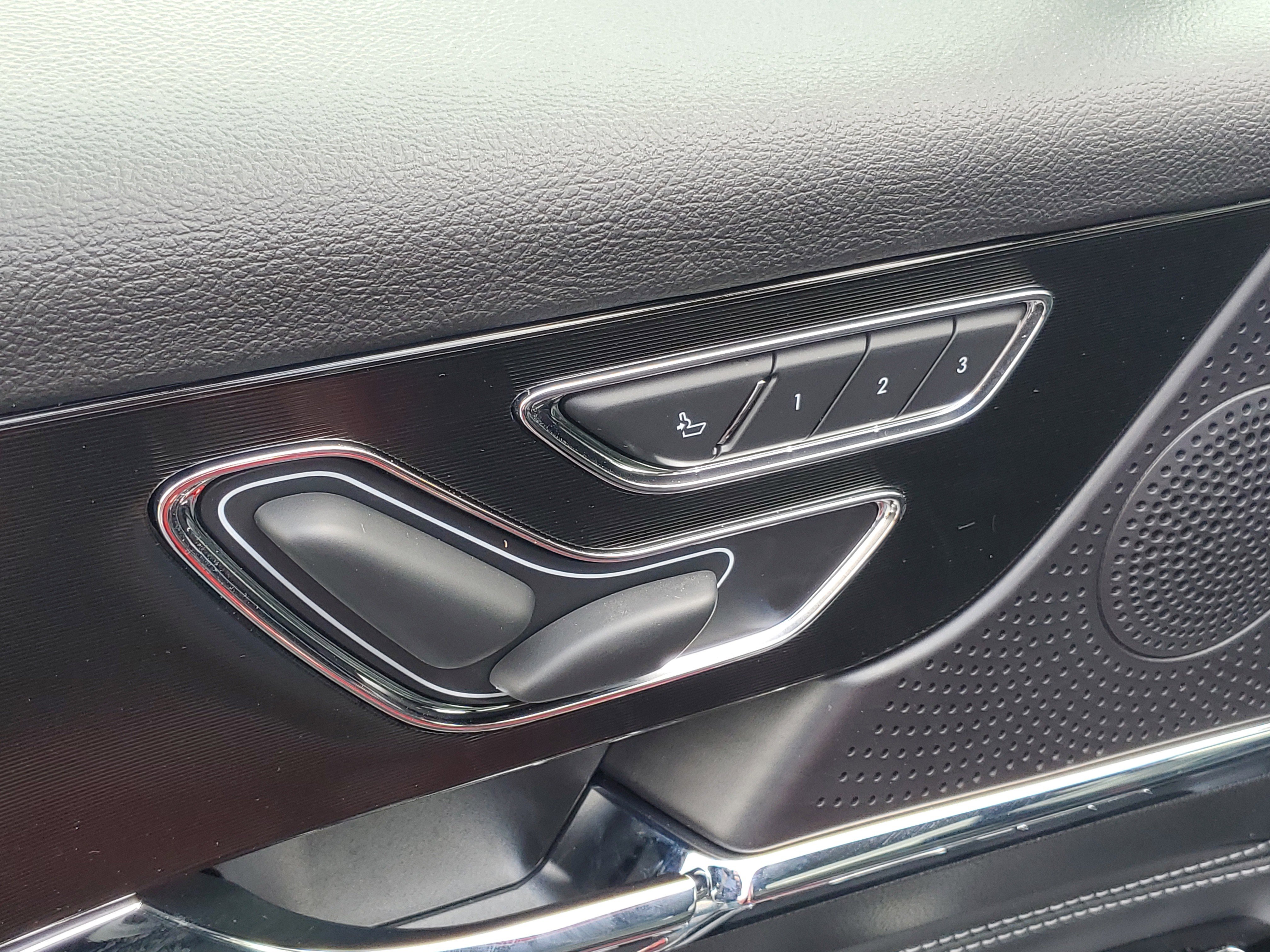 New 2025 Lincoln Corsair FWD image 9