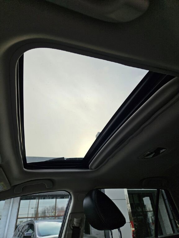 Used 2016 Subaru Outback 3.6R Limited image 22