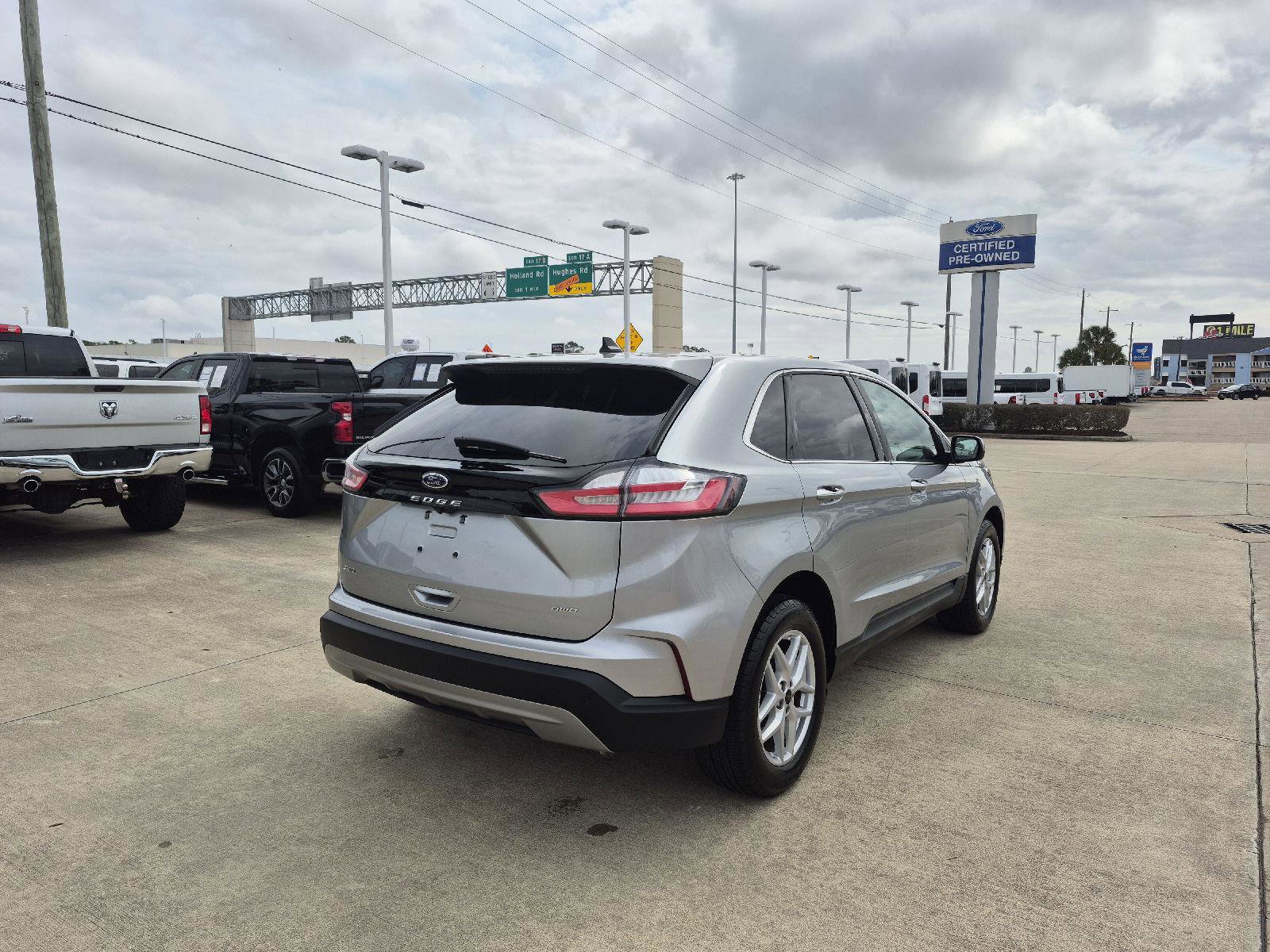 Certified 2024 Ford Edge SEL image 6