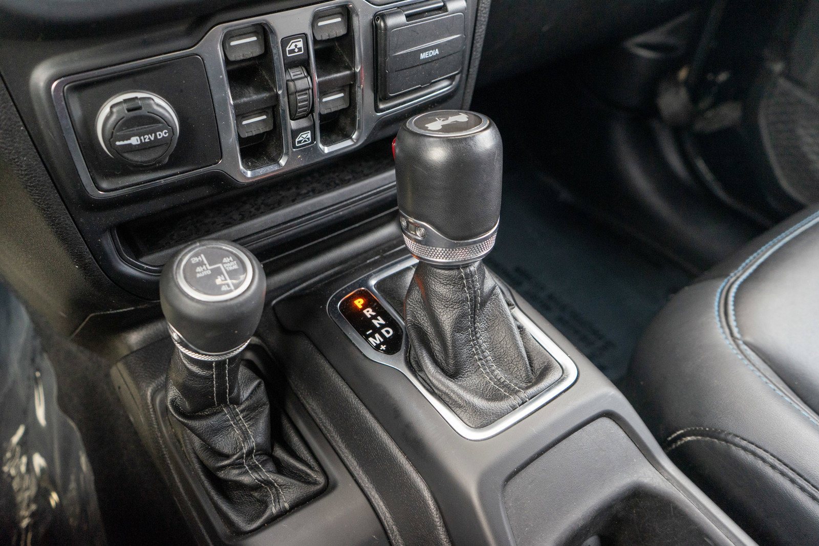 Used 2024 Jeep Wrangler High Altitude AWD/4WD image 21