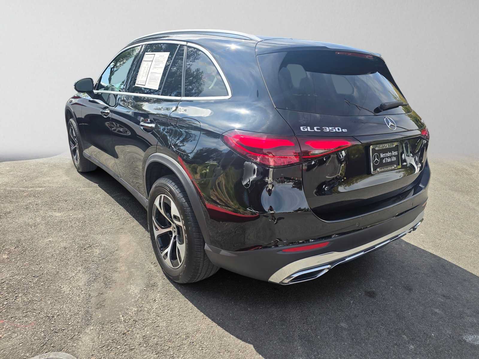 Used 2025 Mercedes-Benz GLC 350e 4MATIC image 5