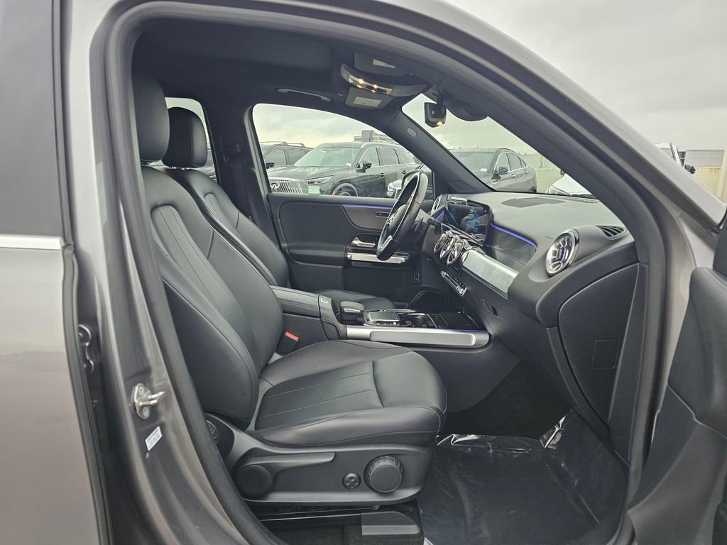 Used 2022 Mercedes-Benz EQB 350 4MATIC image 19