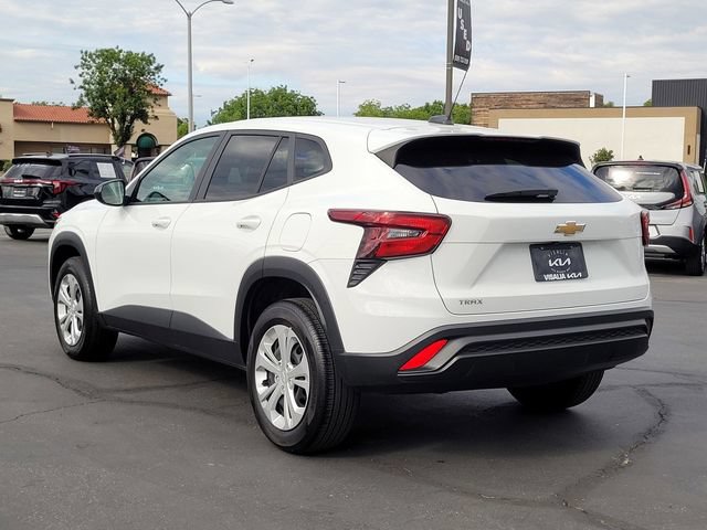 Used 2024 Chevrolet Trax LS FWD image 7