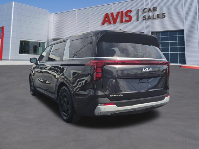 Used 2025 Kia Carnival FWD image 7