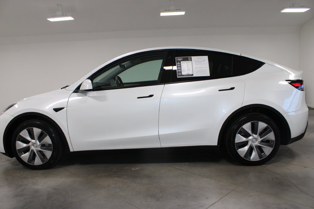Used 2023 Tesla Model Y Long Range AWD/4WD image 6