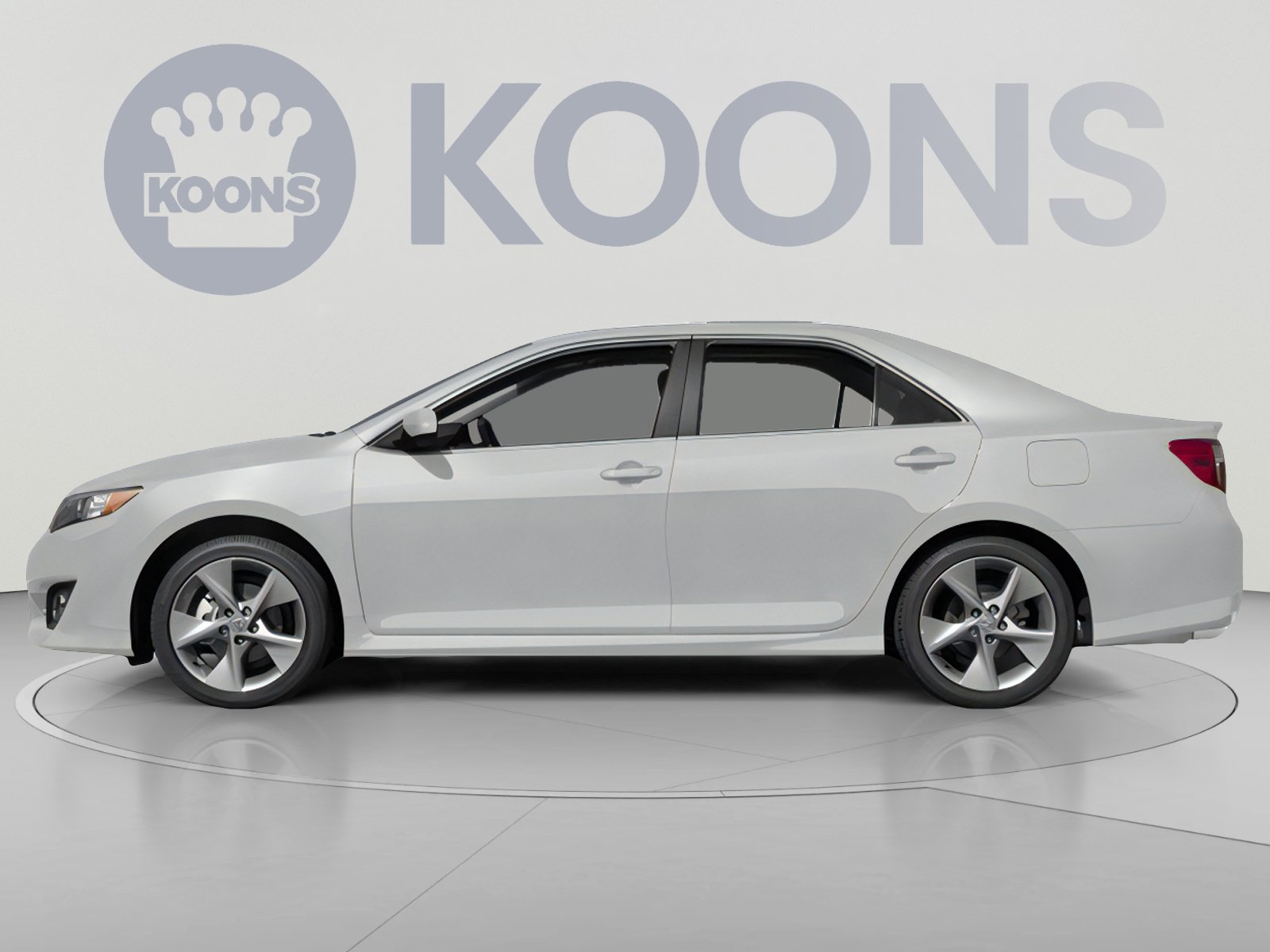 Used 2014 Toyota Camry SE FWD image 4