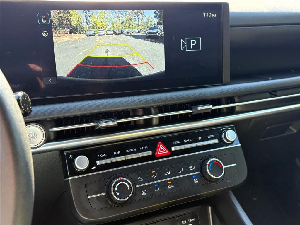 Certified 2025 Hyundai Santa Cruz SE FWD image 9