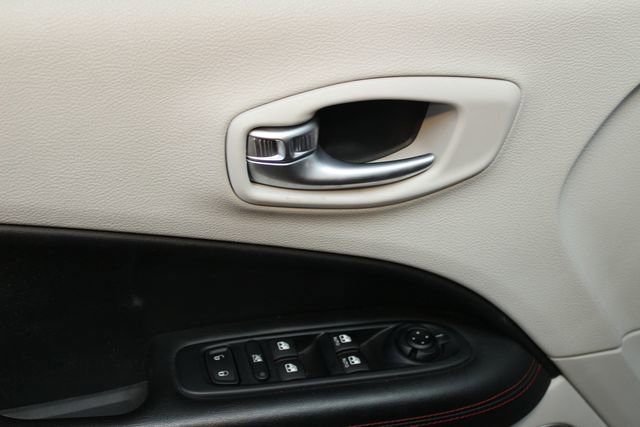 Used 2021 Jeep Compass Limited image 17