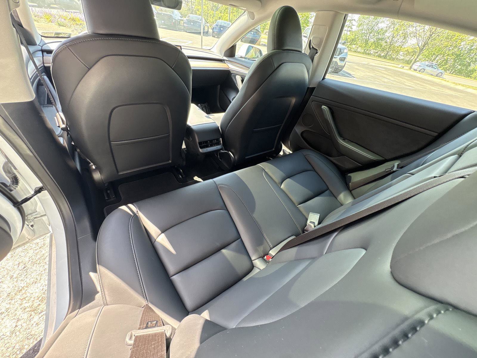 Used 2023 Tesla Model 3 Standard Range image 9