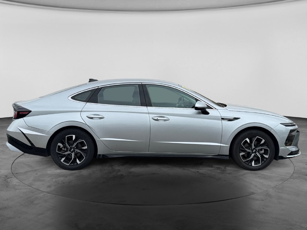Used 2024 Hyundai Sonata SEL FWD image 9