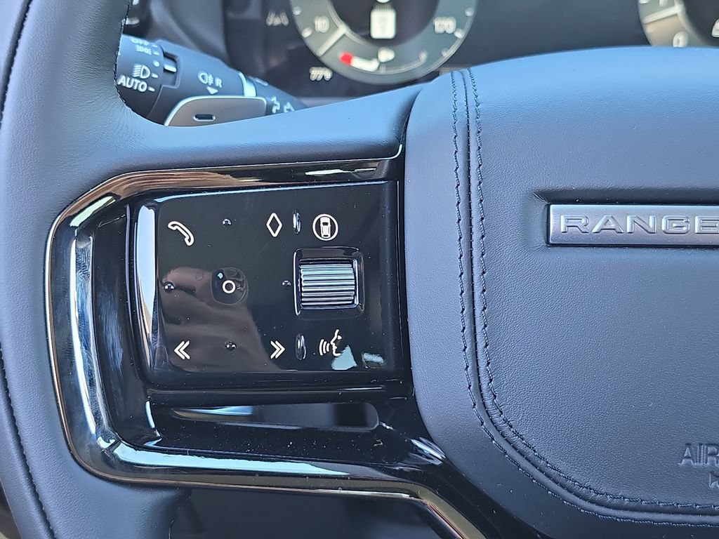 New 2026 Land Rover Range Rover Velar S AWD/4WD image 17