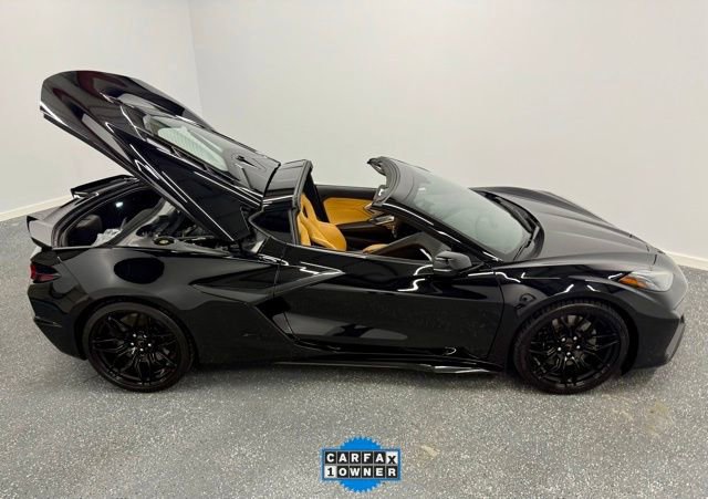 Used 2023 Chevrolet Corvette Z06 image 2