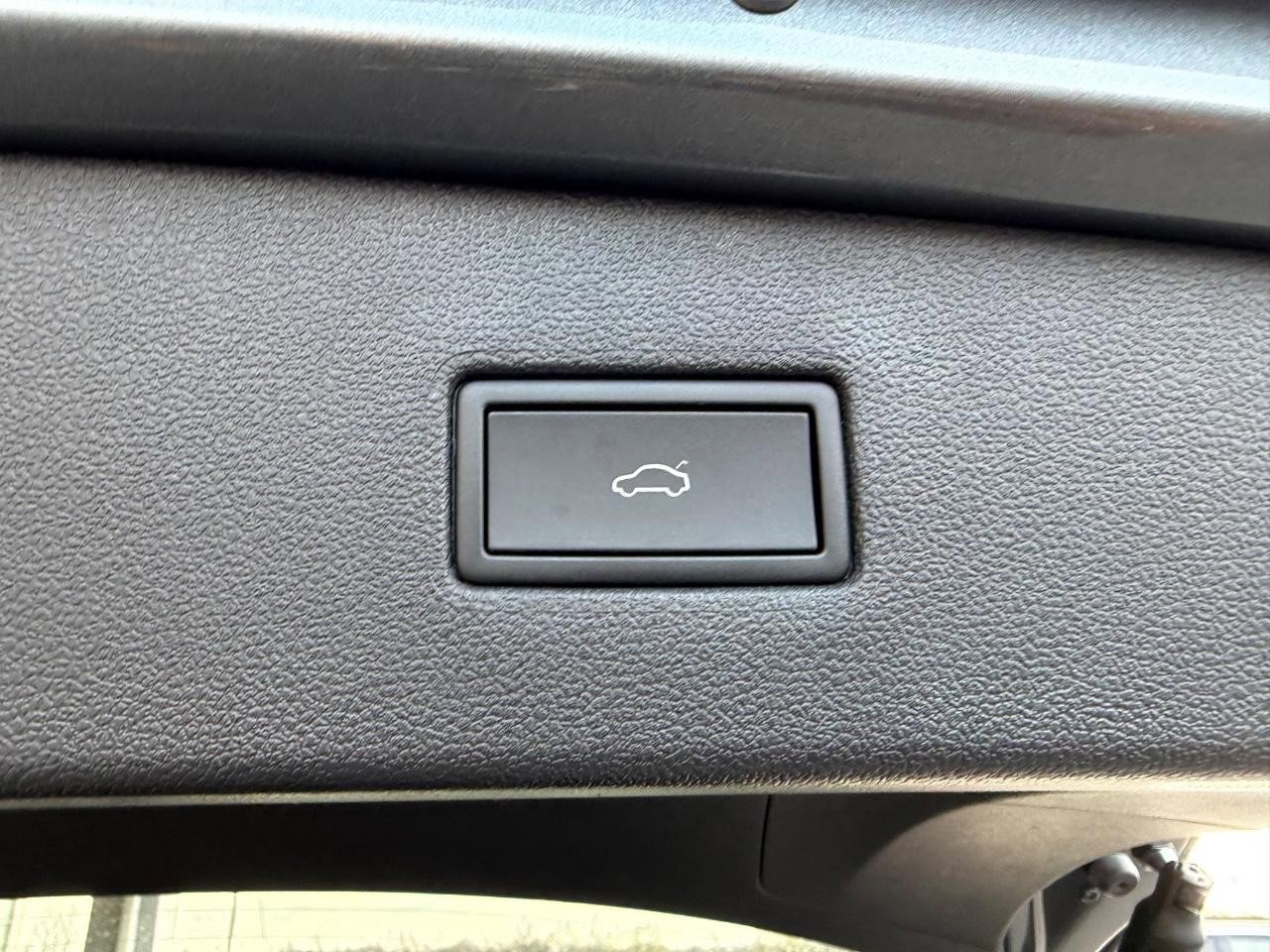 Used 2024 Volkswagen Tiguan Wolfsburg Edition image 6