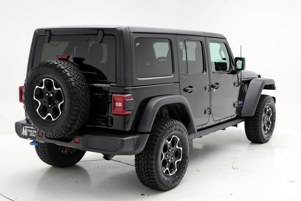 Used 2023 Jeep Wrangler Unlimited Rubicon 4xe w/ Cold Weather Group AWD/4WD image 9