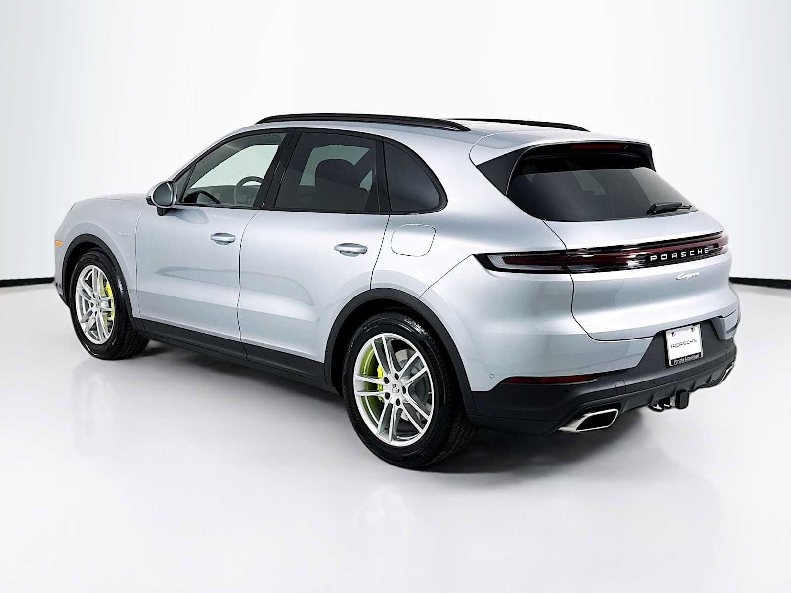 New 2026 Porsche Cayenne E-Hybrid image 3
