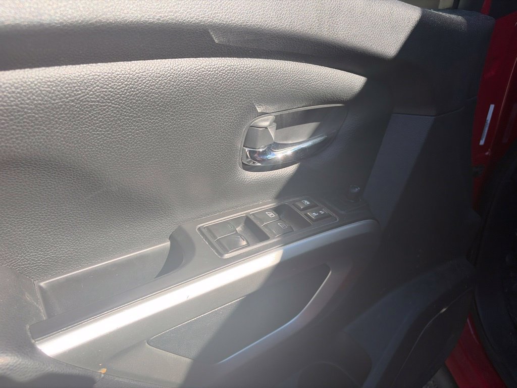 Used 2021 Nissan Titan SV w/ SV Convenience Package AWD/4WD image 11