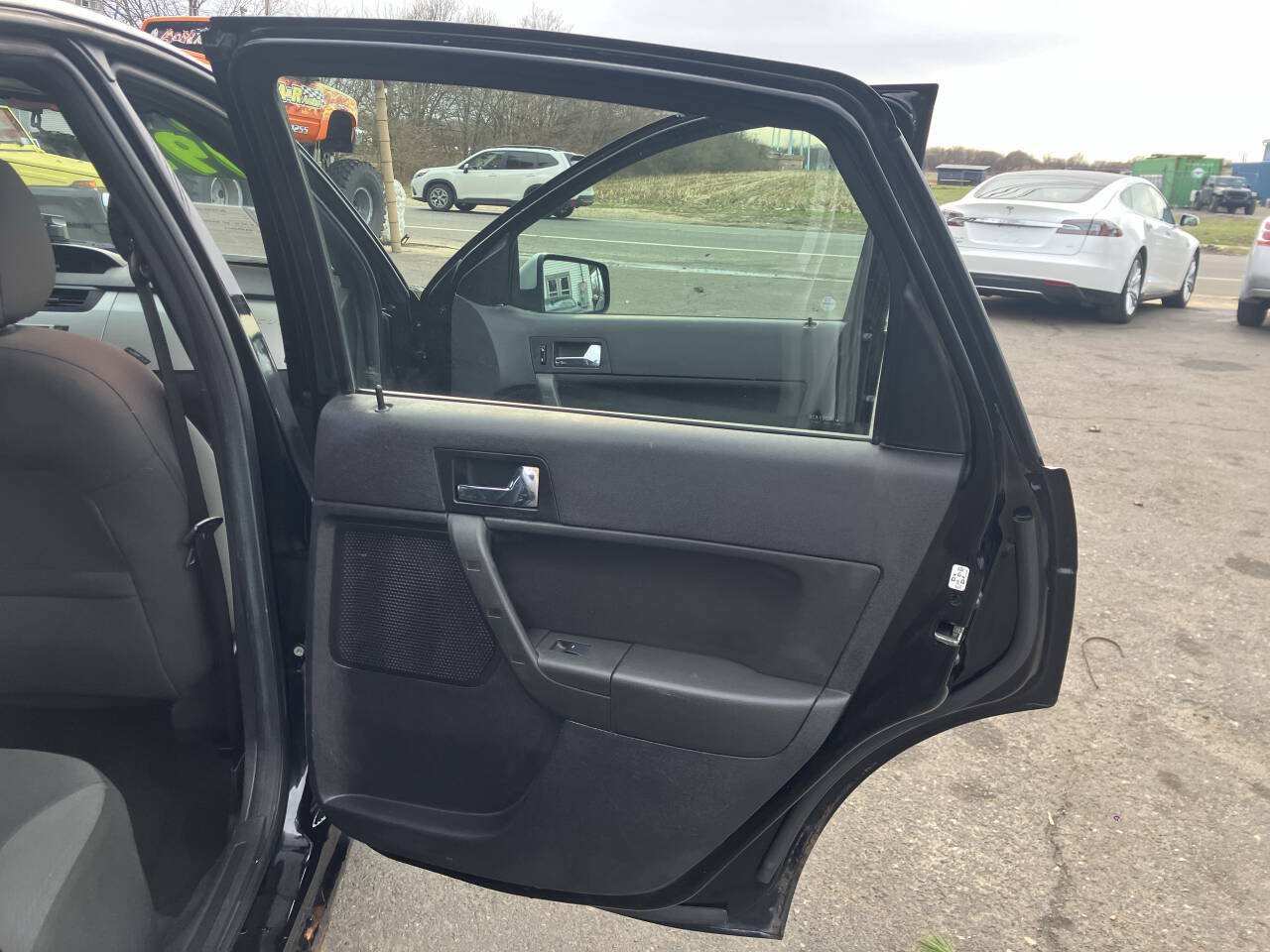 Used 2008 Ford Focus SES FWD image 20