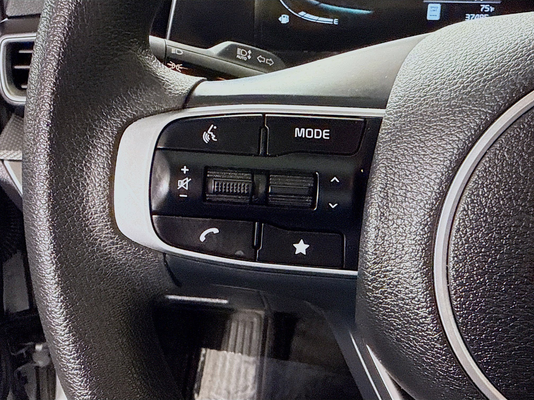 Used 2024 Kia Sportage LX image 14