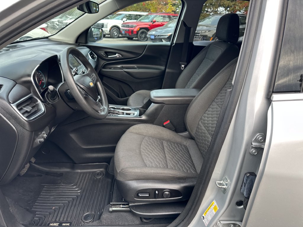 Used 2020 Chevrolet Equinox LT AWD/4WD image 12