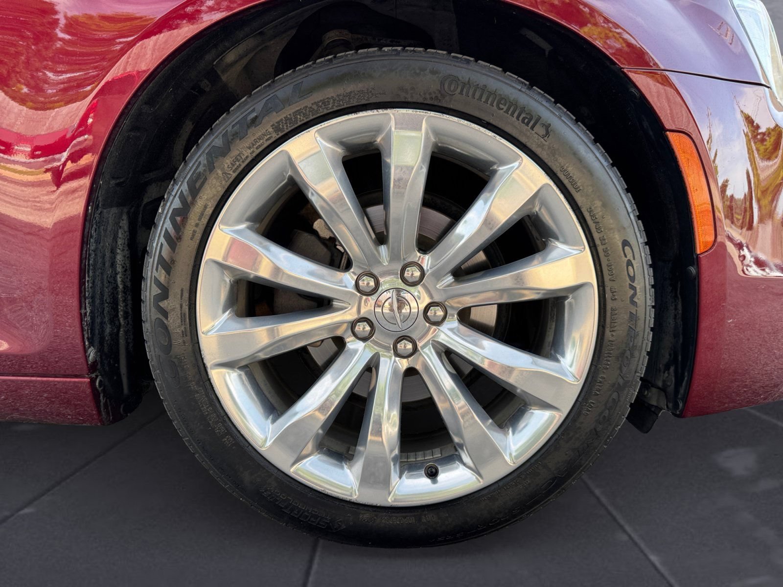 Used 2018 Chrysler 300 Touring L RWD image 14