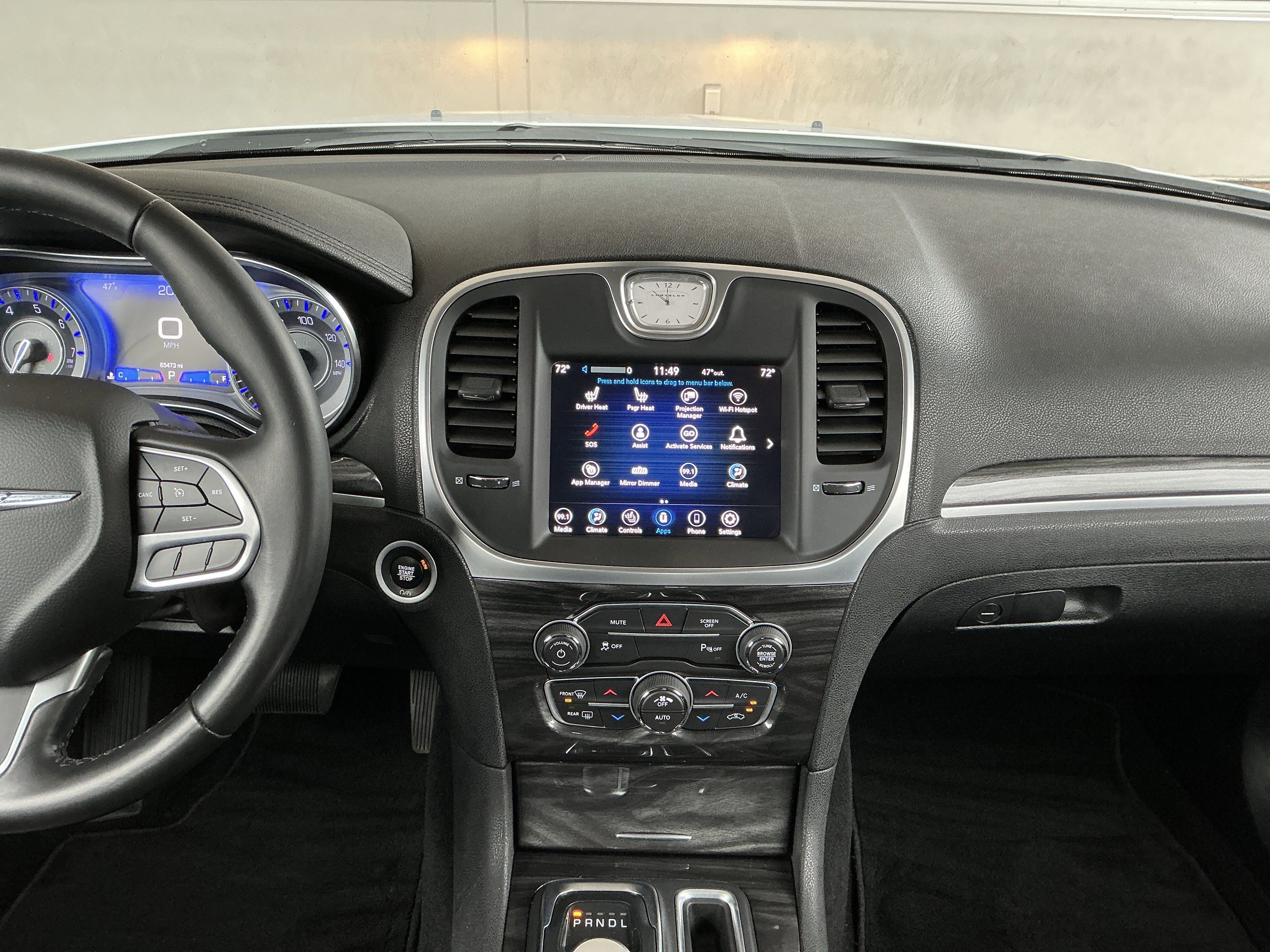 Used 2021 Chrysler 300 Touring L image 9