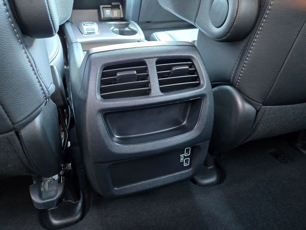 Used 2023 Honda Passport EX-L image 11