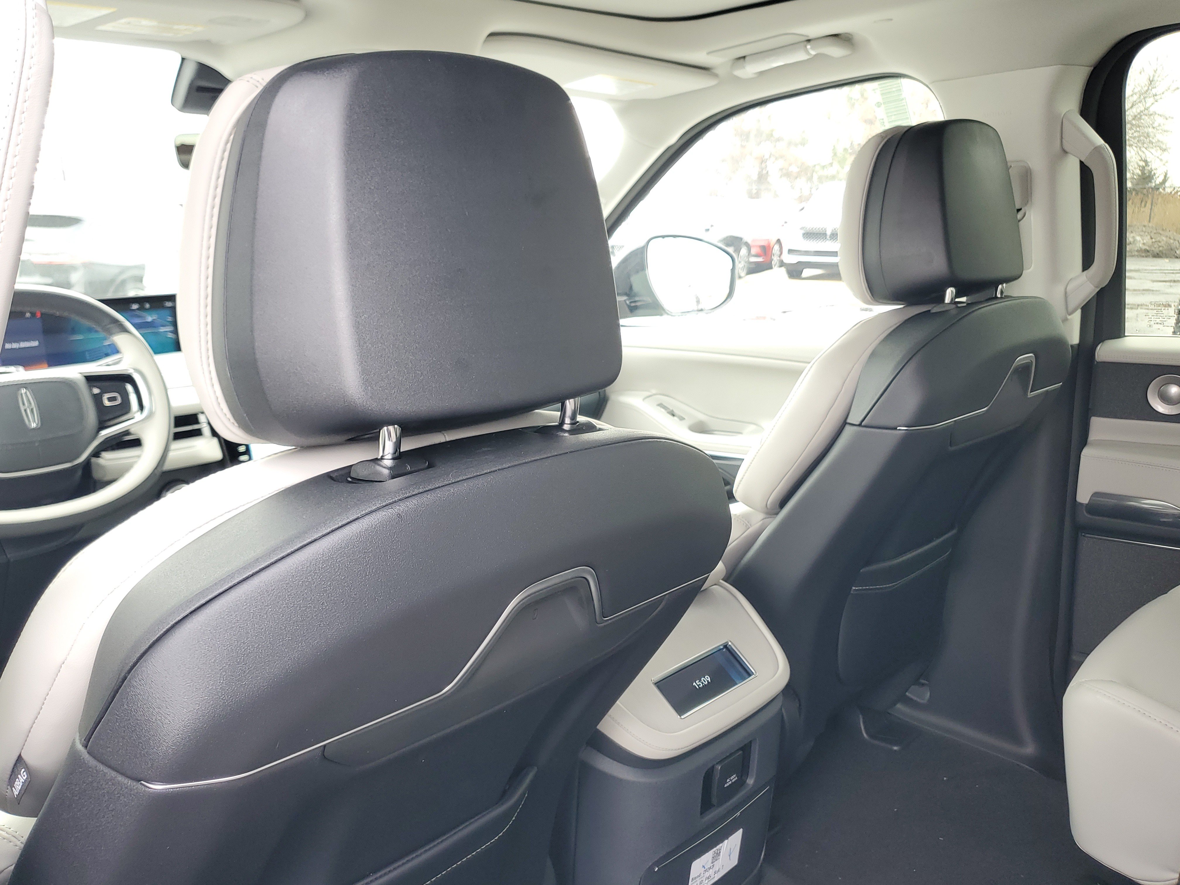 New 2026 Lincoln Navigator Reserve AWD/4WD image 28