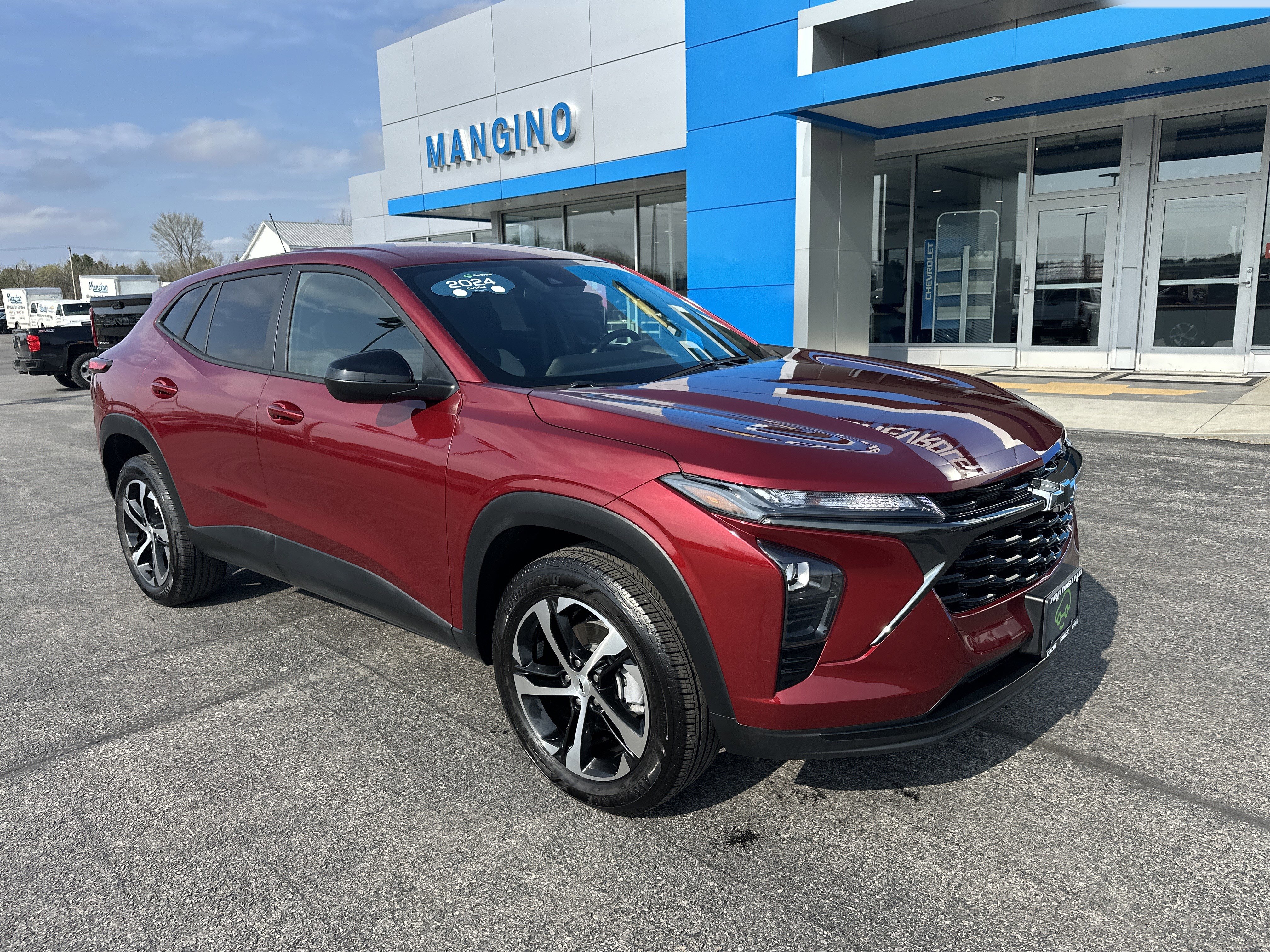 Used 2024 Chevrolet Trax RS w/ Driver Confidence Package image 2