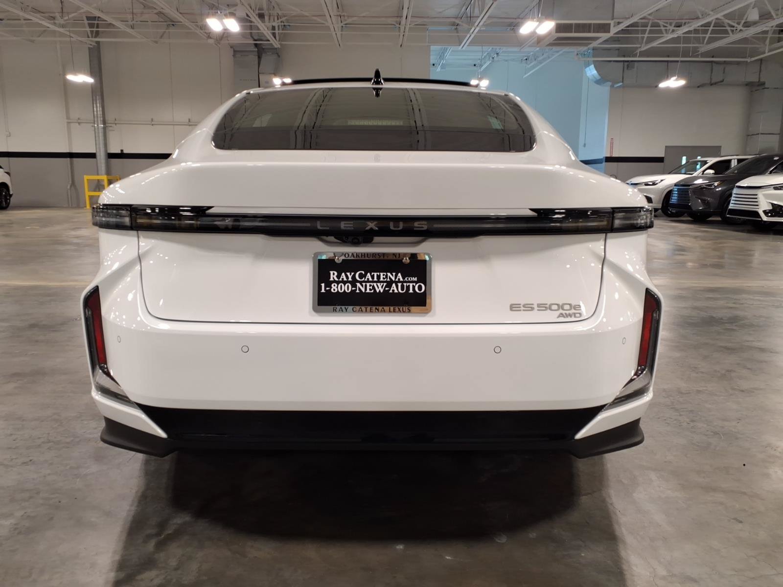 New 2026 Lexus ES 500e AWD/4WD image 15