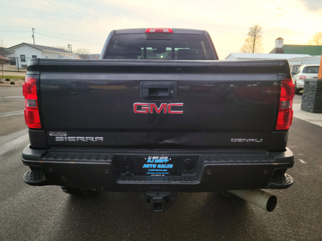 Used 2015 GMC Sierra 2500 Denali w/ Duramax Plus Package image 5