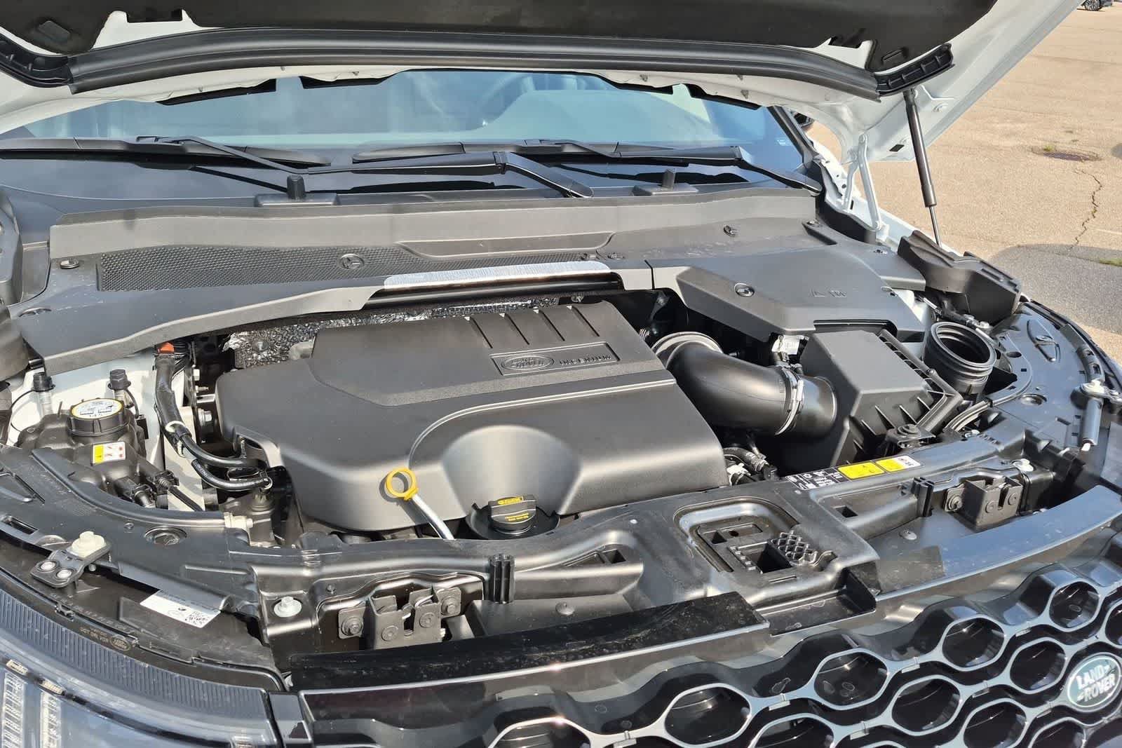 New 2026 Land Rover Discovery Sport Landmark AWD/4WD image 11