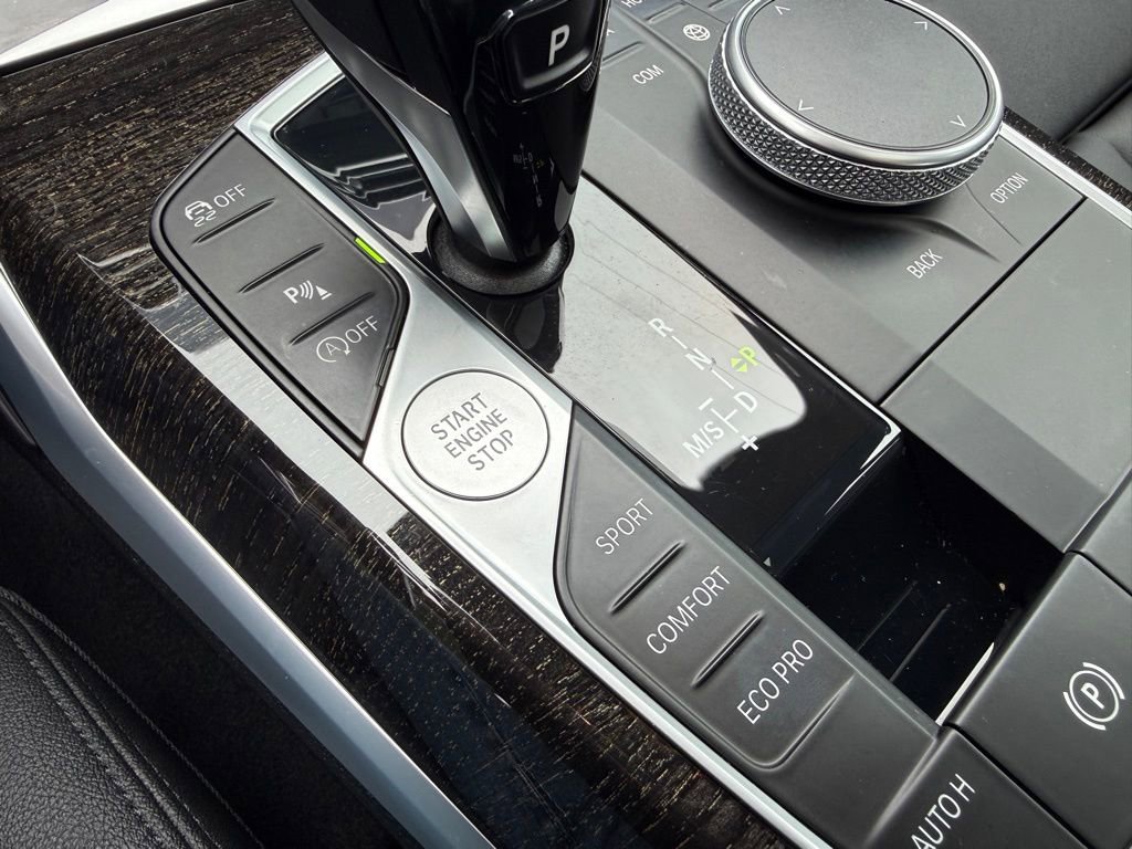 Used 2020 BMW 330i xDrive Sedan w/ Driving Assistance Package image 25