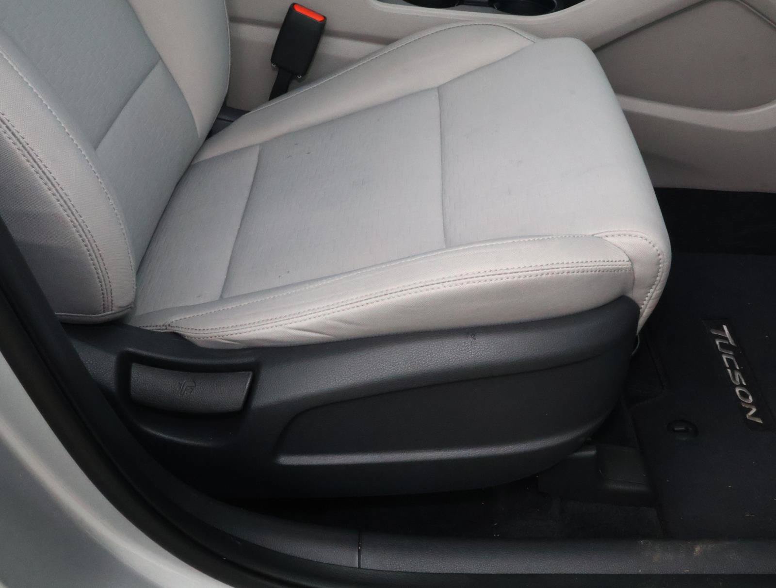 Used 2020 Hyundai Tucson SEL FWD image 17