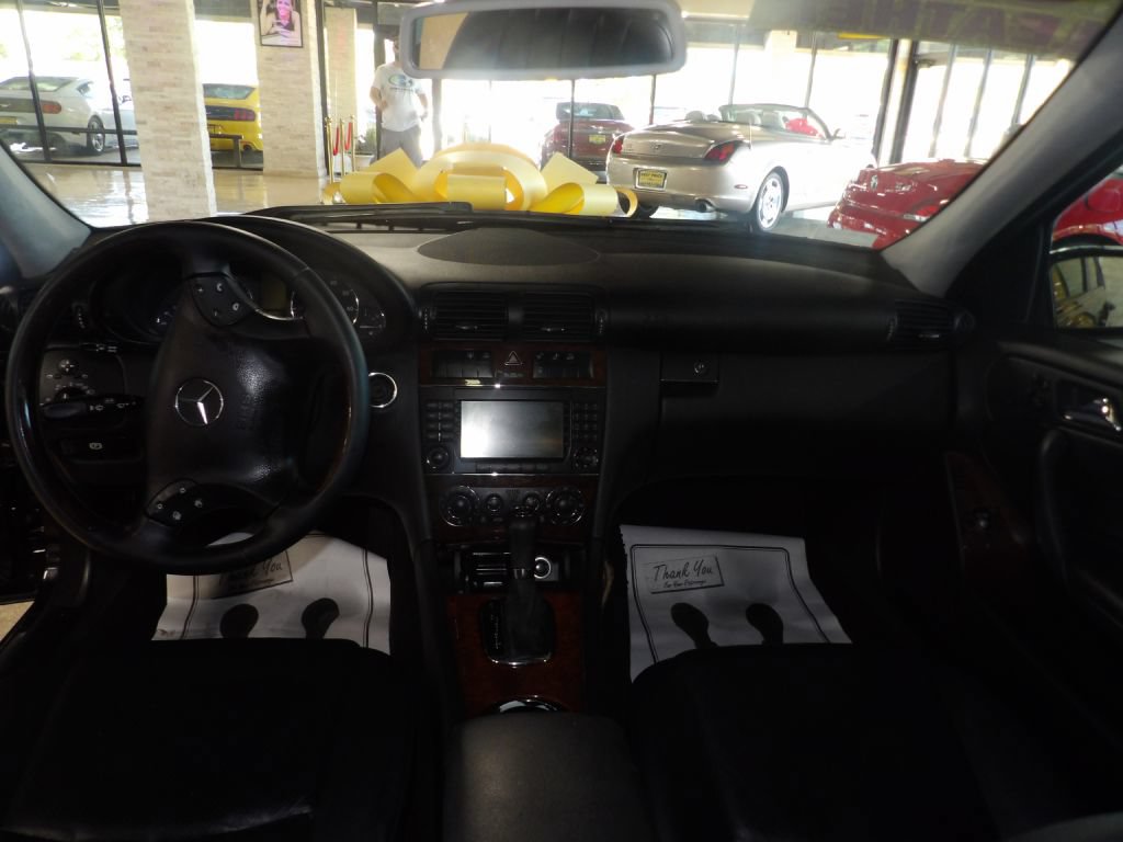 Used 2006 Mercedes-Benz C 350 Sedan image 11