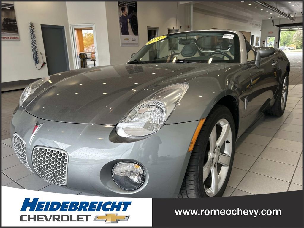 Used 2006 Pontiac Solstice Convertible w/ Premium Package RWD image 6
