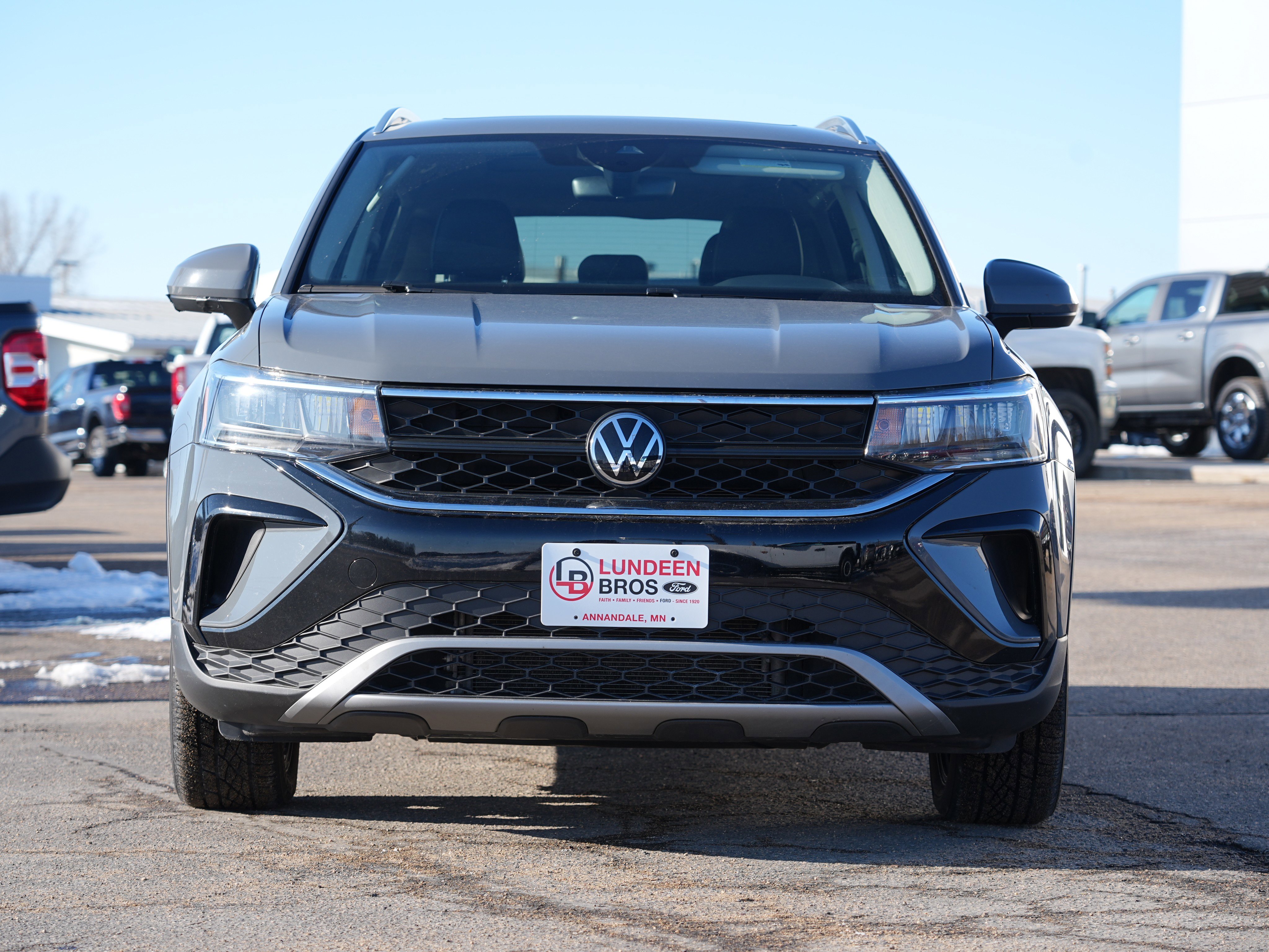 Used 2023 Volkswagen Taos SE image 9