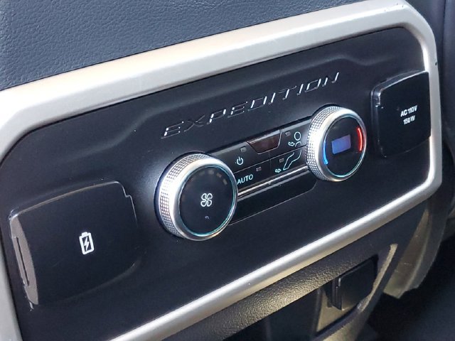 Used 2024 Ford Expedition XLT AWD/4WD image 35