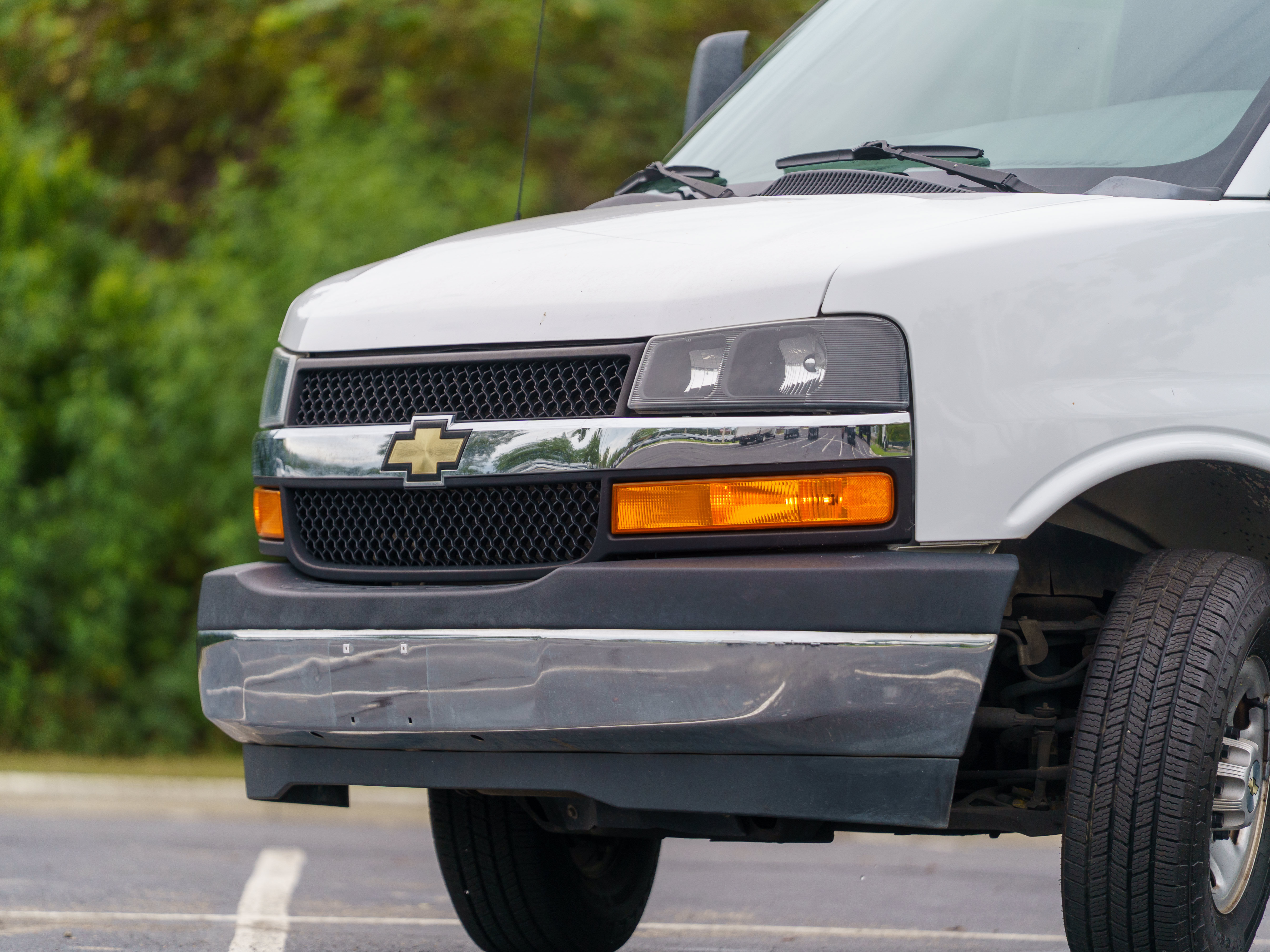 Used 2022 Chevrolet Express 3500 w/ Power Convenience Package RWD image 36