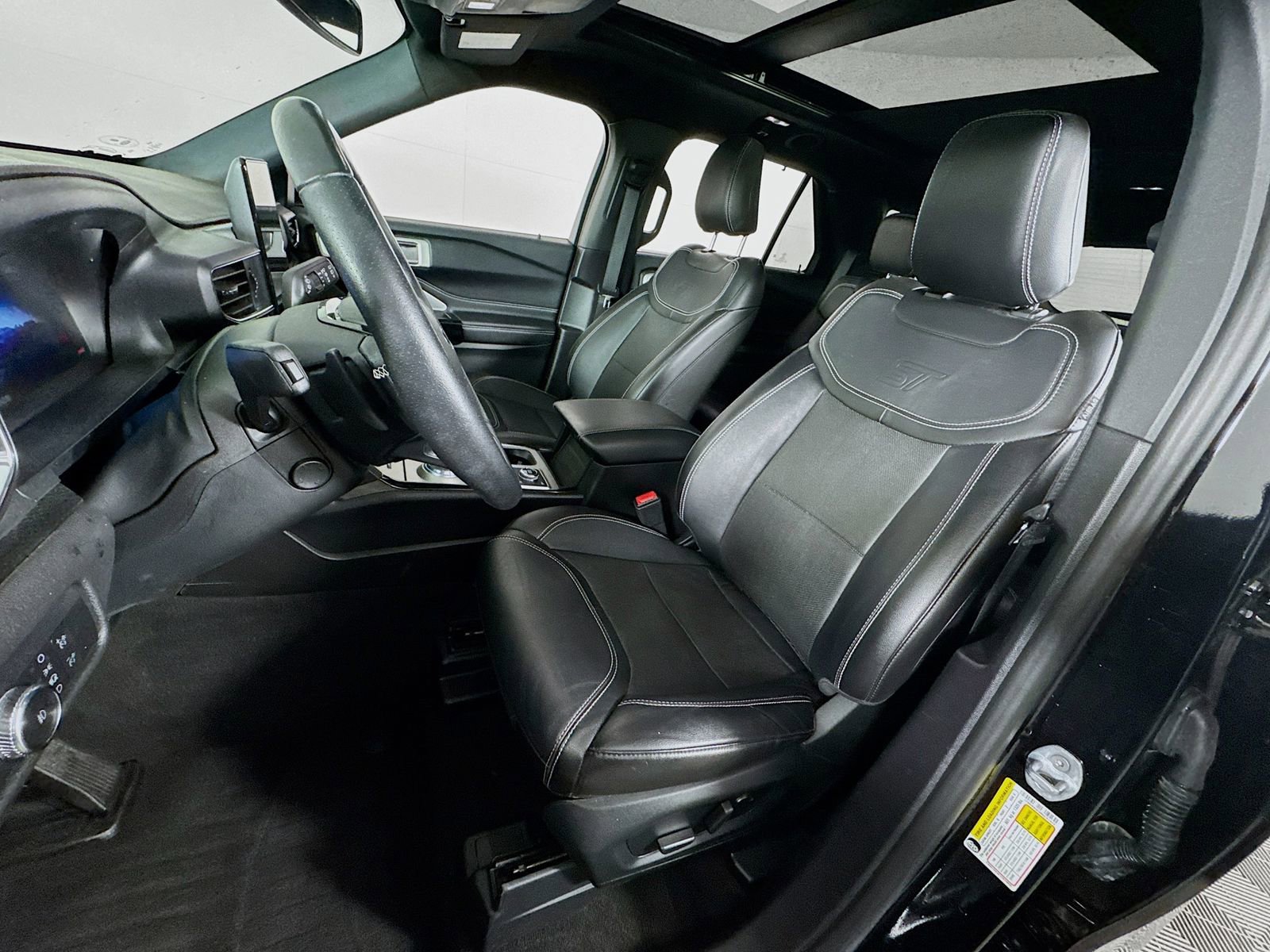 Used 2022 Ford Explorer ST w/ Equipment Group 401A image 12