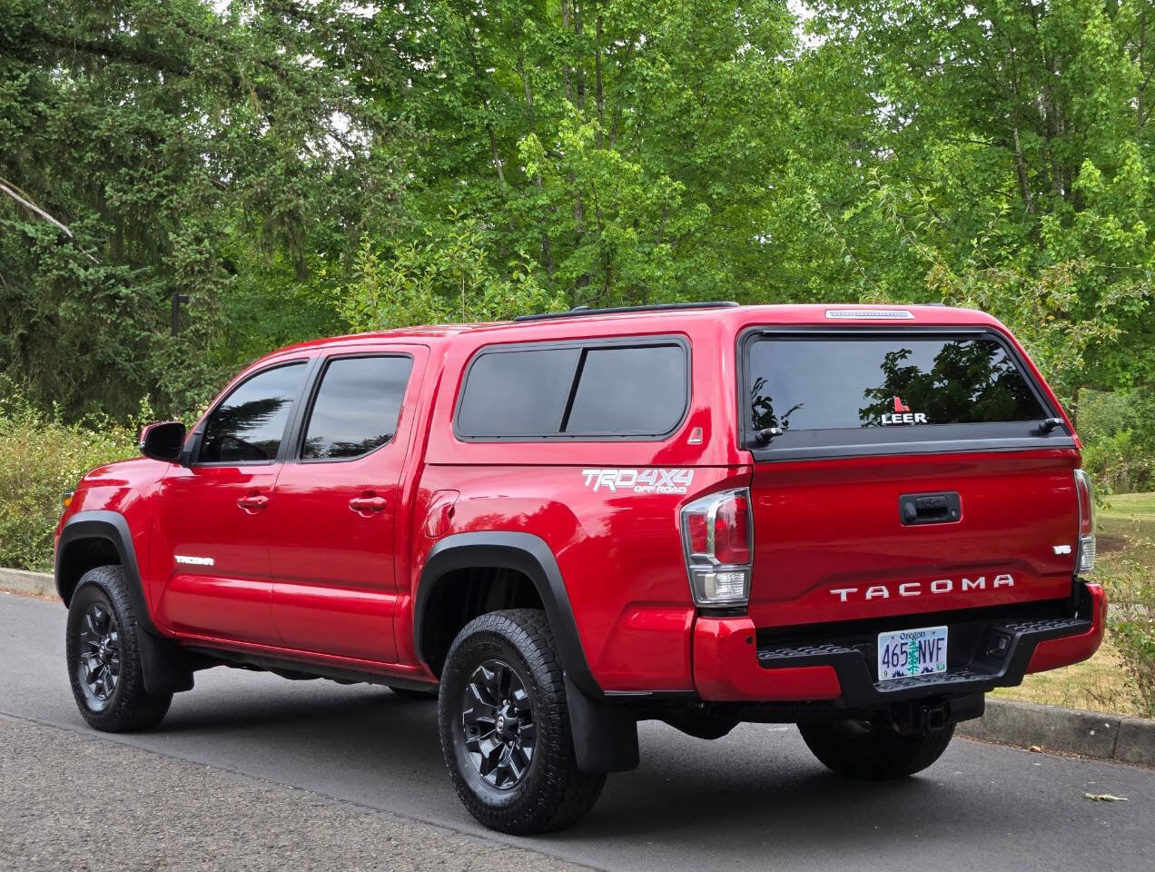 Used 2021 Toyota Tacoma TRD Off-Road w/ Technology Package AWD/4WD image 6