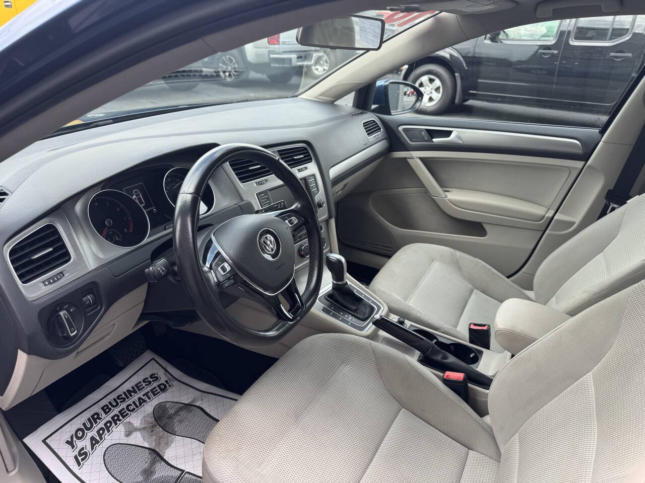 Used 2016 Volkswagen Golf S FWD image 14