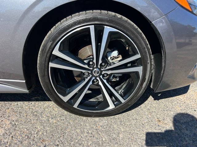 Used 2022 Nissan Sentra SR w/ Trunk Package image 10