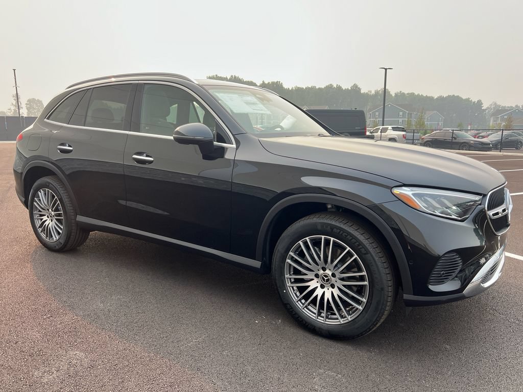 New 2026 Mercedes-Benz GLC 300 4MATIC image 2