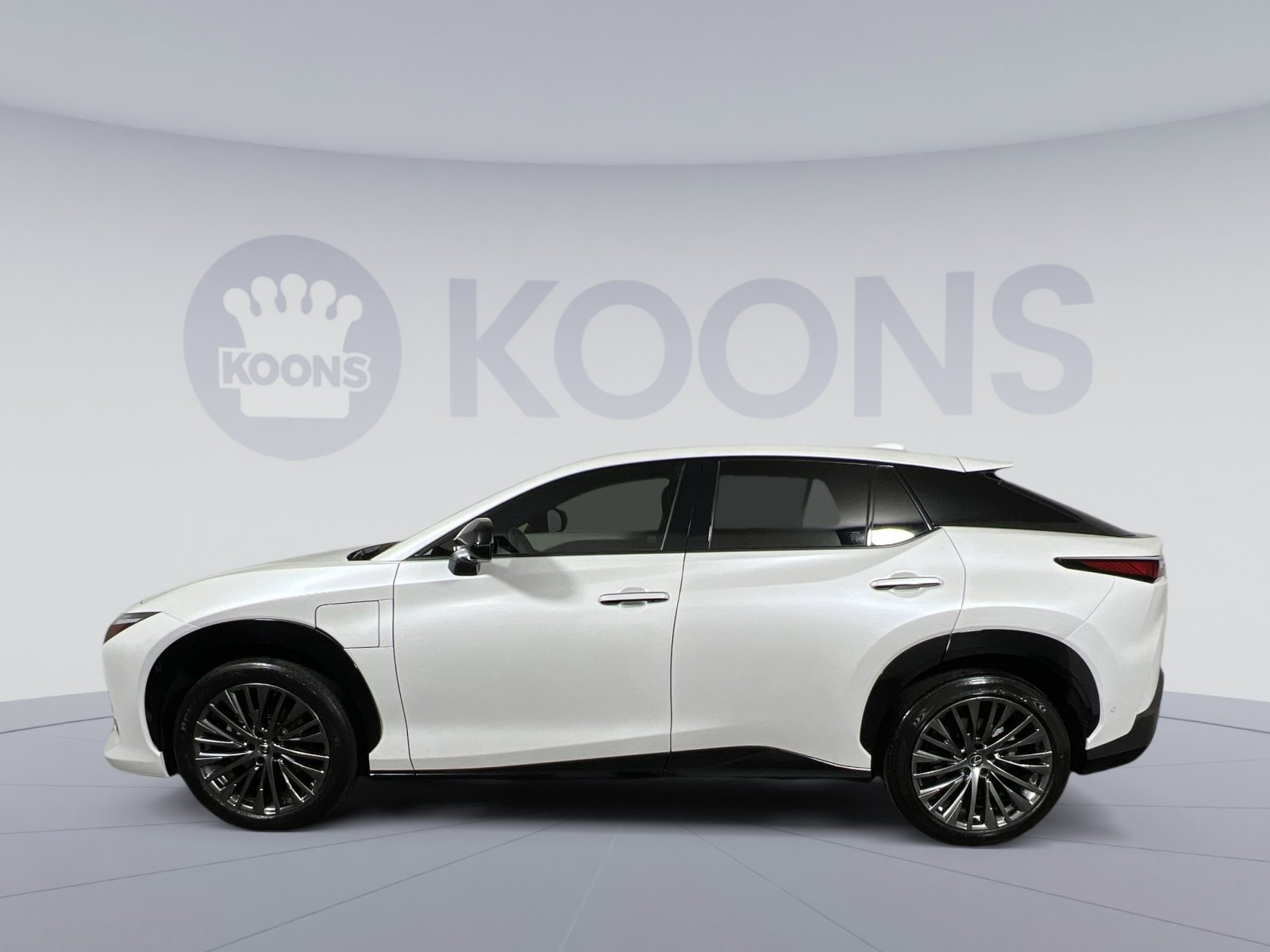 Used 2023 Lexus RZ 450e Premium w/ Accessory Package (2T) image 2