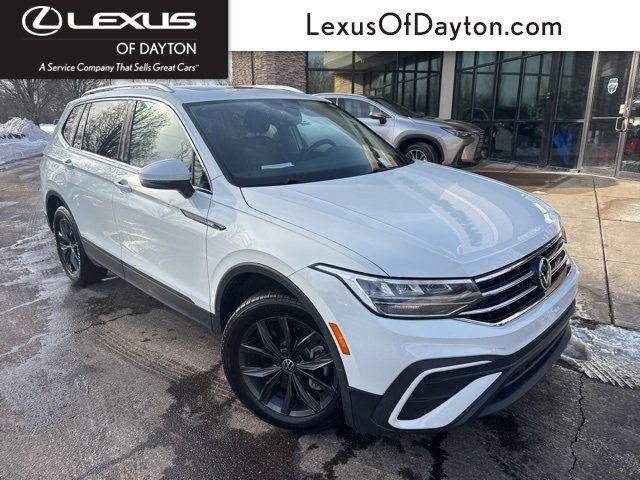 Used 2022 Volkswagen Tiguan SE w/ Panoramic Sunroof Package