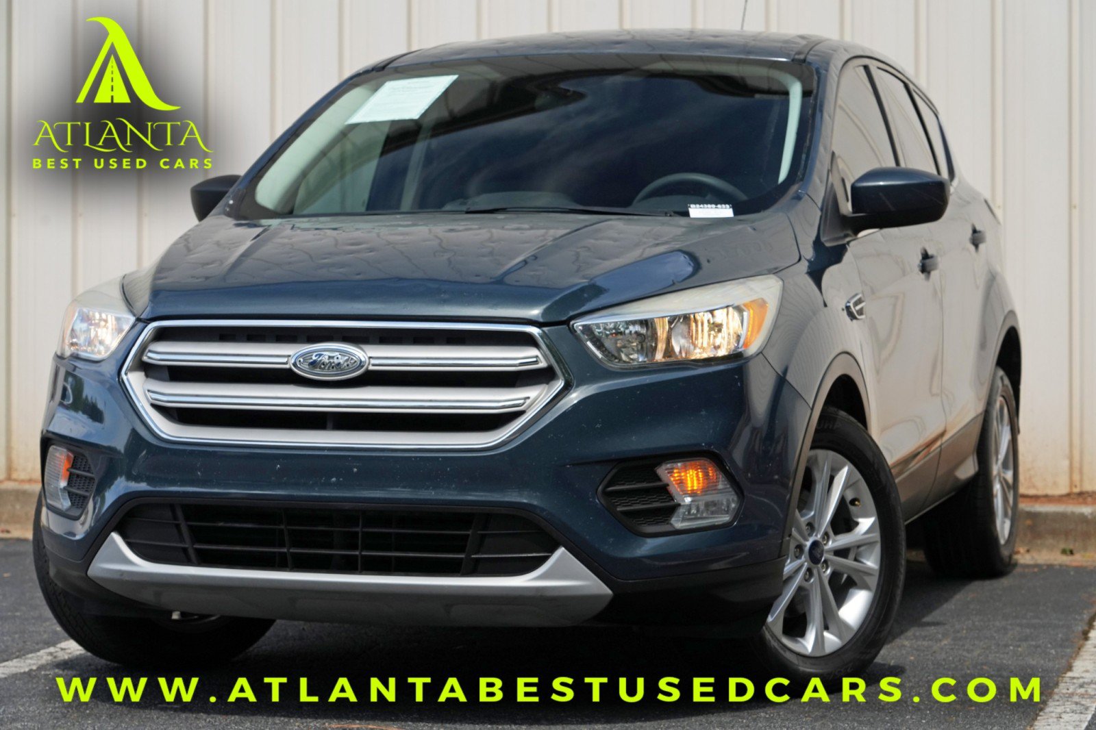 Used 2019 Ford Escape SE FWD image 1