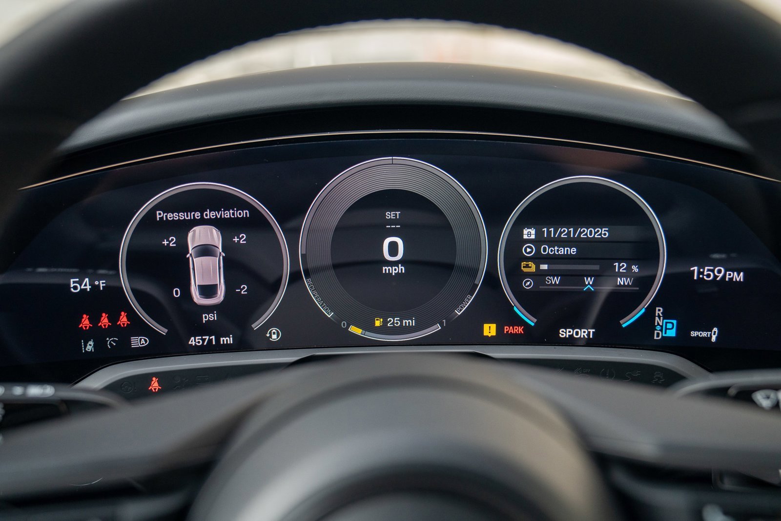 Used 2025 Porsche Taycan image 15